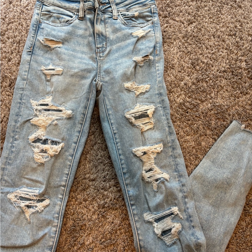 American Eagle Outfitters Light Blue Distressed Skinny Jeans